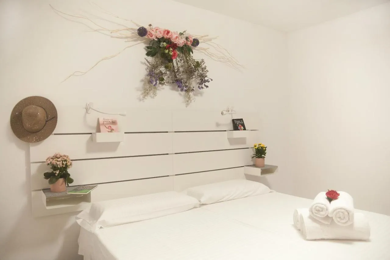 Apartamentos Thaisay LA PEÑITA Tías 0*,