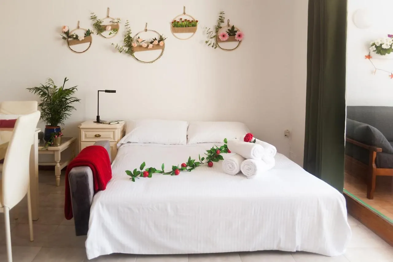 Apartamentos Thaisay LA PEÑITA Tías
